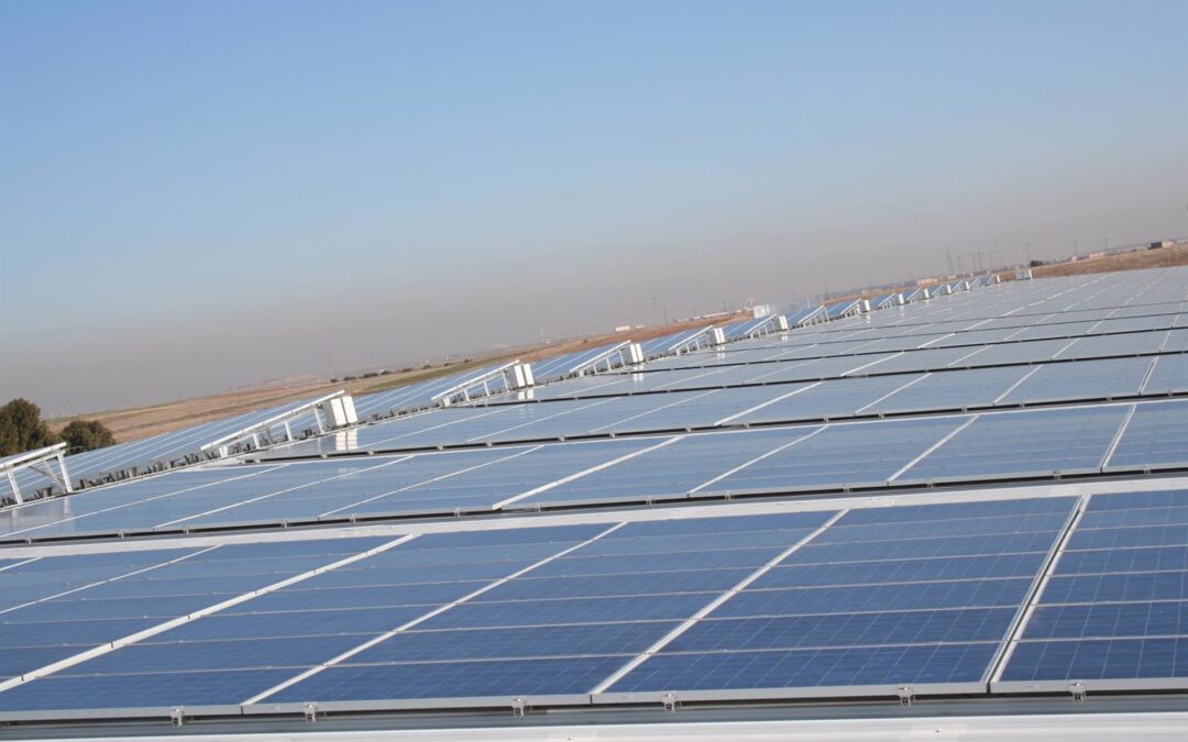 La energía solar ya es la principal fuente de generación eléctrica en España